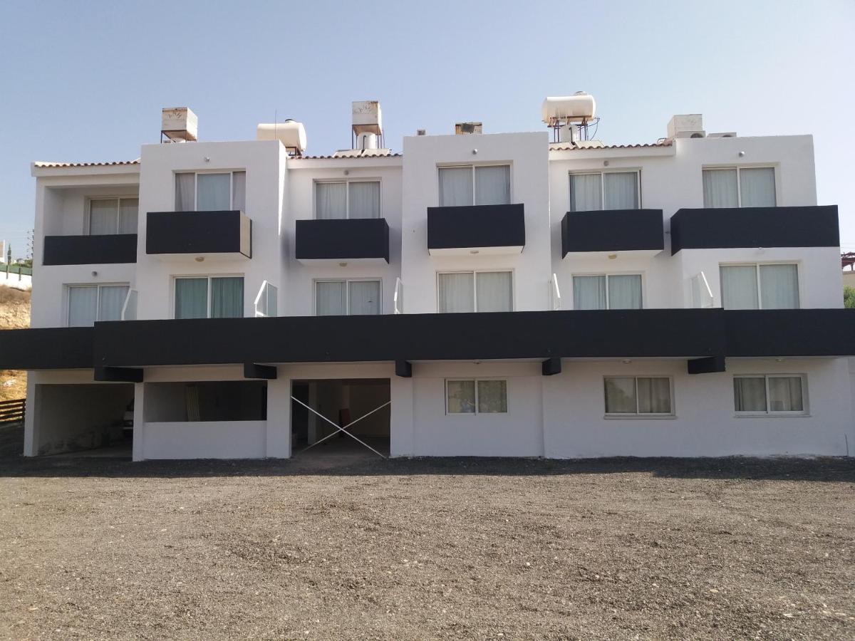 Parojim Apartments Limassol Exterior photo