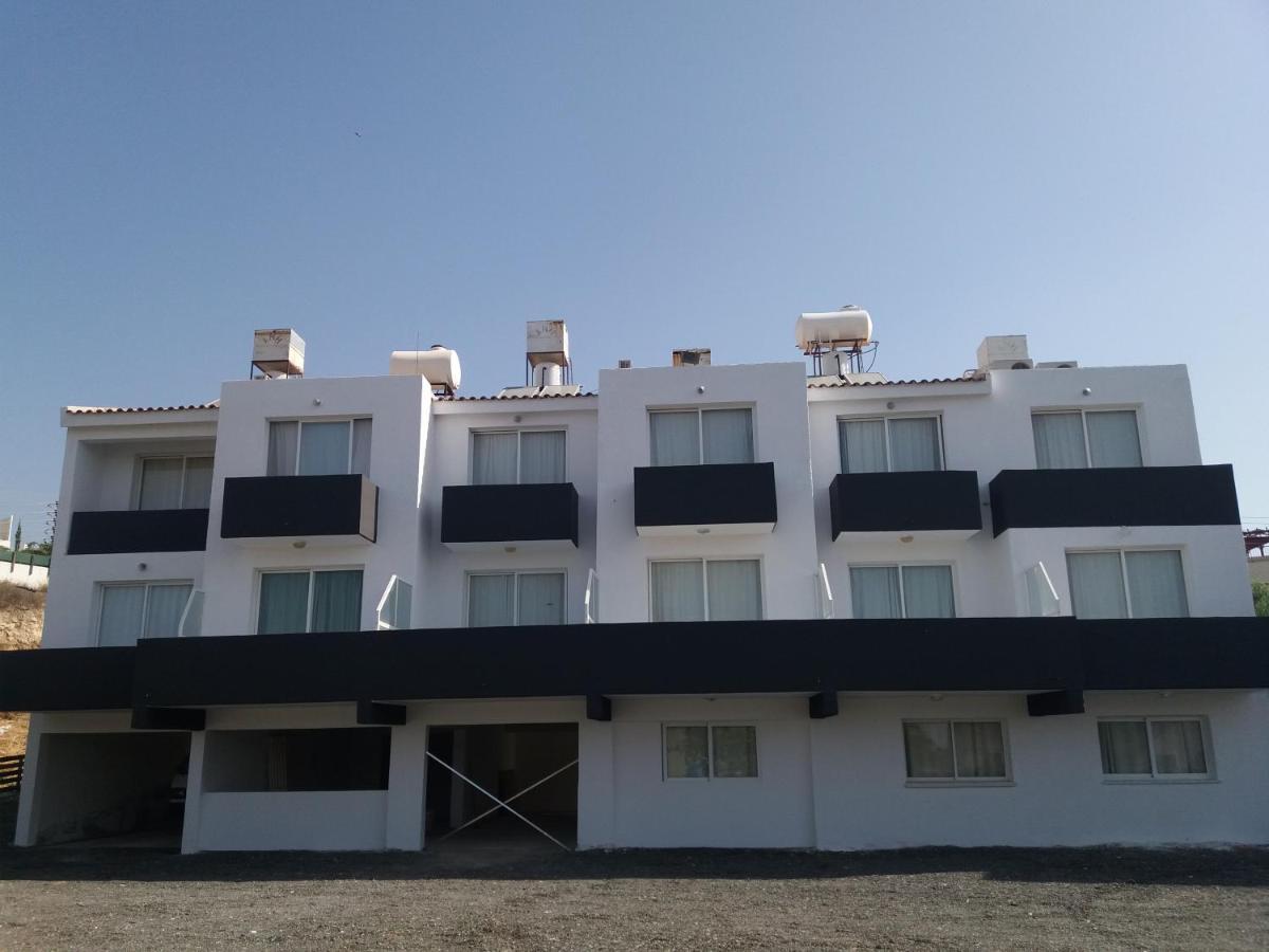 Parojim Apartments Limassol Exterior photo