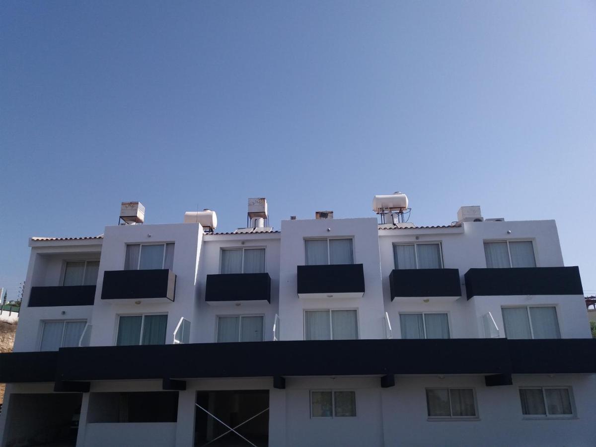 Parojim Apartments Limassol Exterior photo