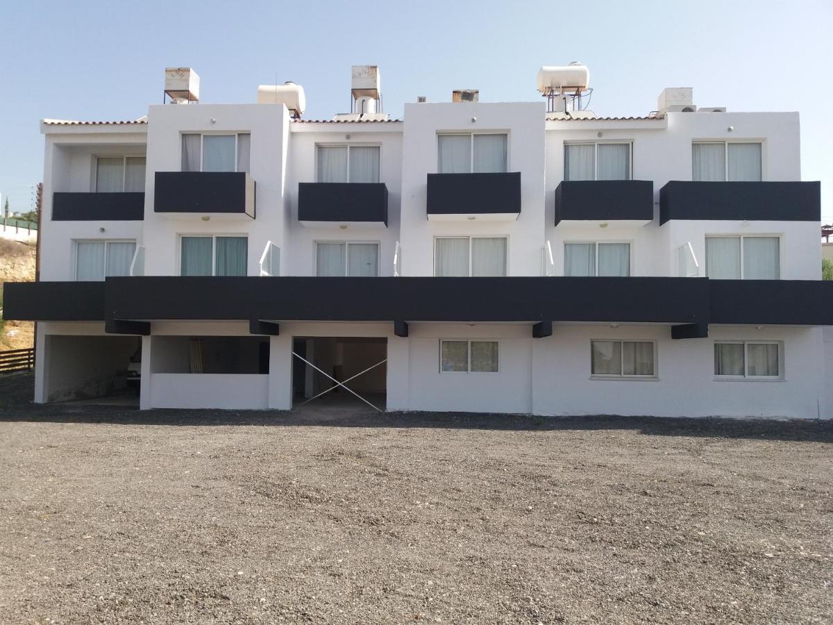 Parojim Apartments Limassol Exterior photo