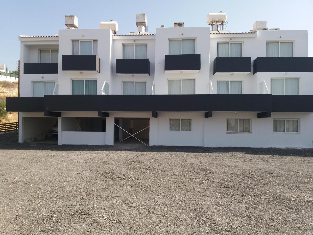 Parojim Apartments Limassol Exterior photo